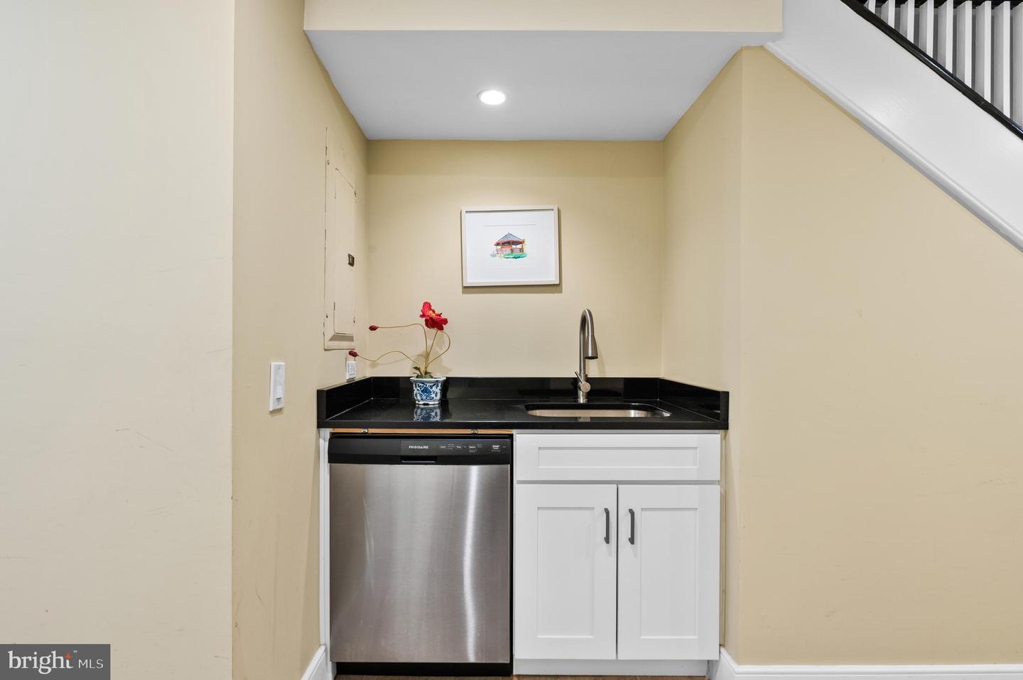 3762 BENTON ST NW, WASHINGTON, District Of Columbia 20007, 3 Bedrooms Bedrooms, ,3 BathroomsBathrooms,Residential,For sale,3762 BENTON ST NW,DCDC2226124 MLS # DCDC2226124