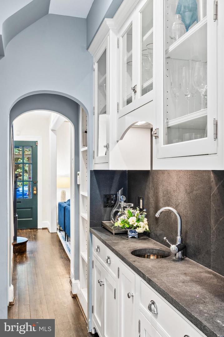 3762 BENTON ST NW, WASHINGTON, District Of Columbia 20007, 3 Bedrooms Bedrooms, ,3 BathroomsBathrooms,Residential,For sale,3762 BENTON ST NW,DCDC2226124 MLS # DCDC2226124