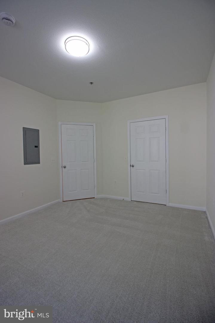 9486 VIRGINIA CENTER BLVD #203, VIENNA, Virginia 22181, 2 Bedrooms Bedrooms, ,2 BathroomsBathrooms,Residential,For sale,9486 VIRGINIA CENTER BLVD #203,VAFX2273384 MLS # VAFX2273384