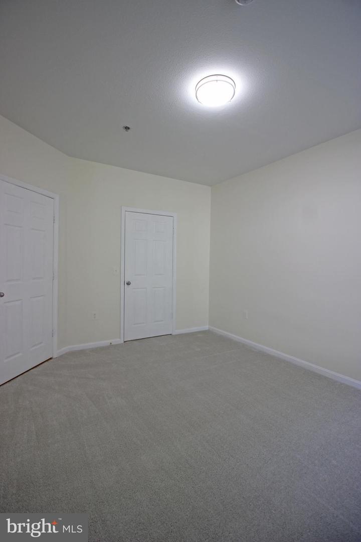 9486 VIRGINIA CENTER BLVD #203, VIENNA, Virginia 22181, 2 Bedrooms Bedrooms, ,2 BathroomsBathrooms,Residential,For sale,9486 VIRGINIA CENTER BLVD #203,VAFX2273384 MLS # VAFX2273384