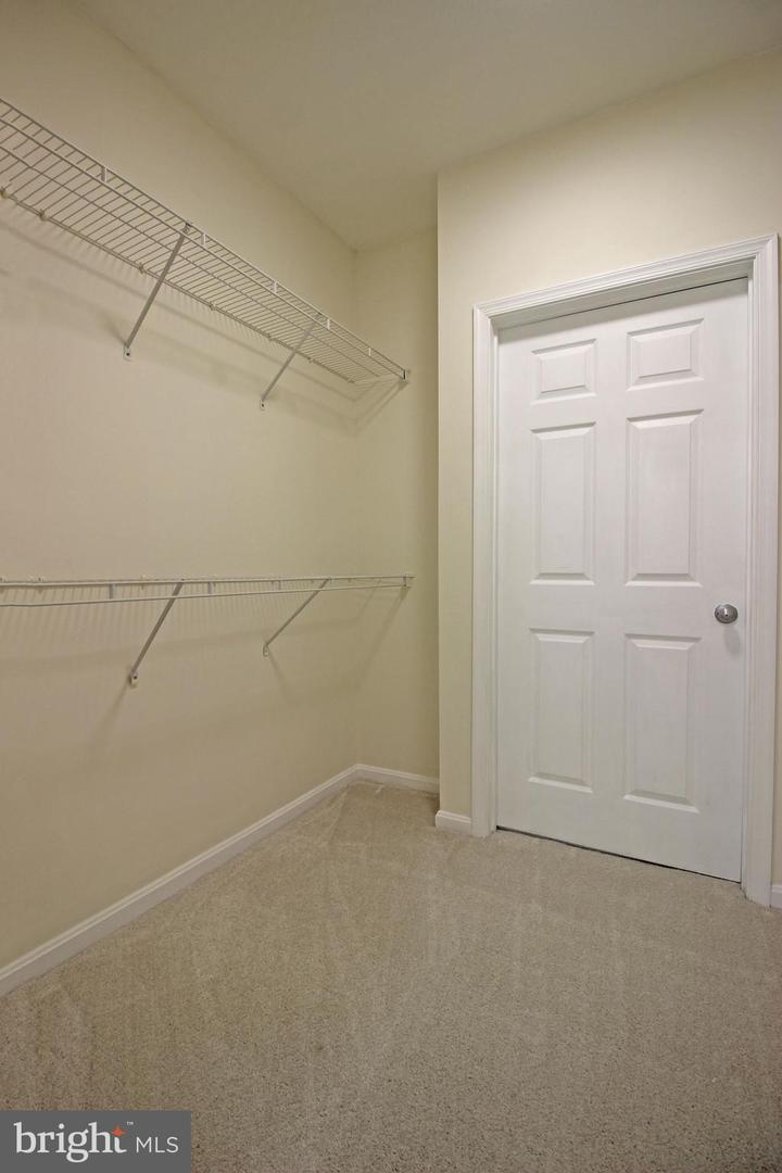 9486 VIRGINIA CENTER BLVD #203, VIENNA, Virginia 22181, 2 Bedrooms Bedrooms, ,2 BathroomsBathrooms,Residential,For sale,9486 VIRGINIA CENTER BLVD #203,VAFX2273384 MLS # VAFX2273384
