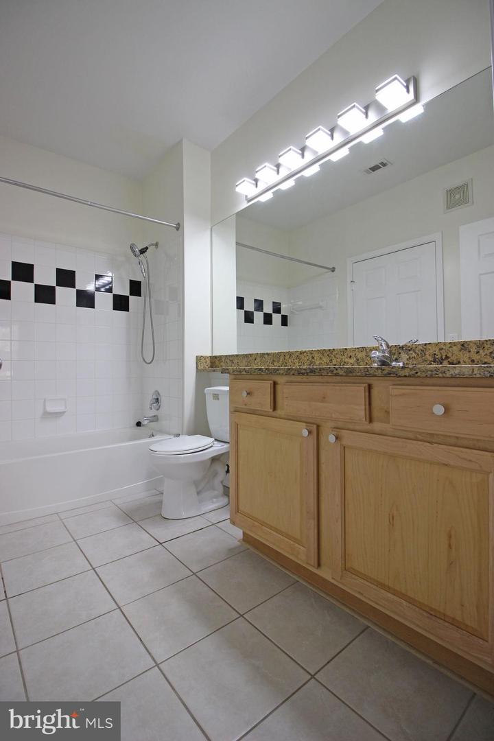 9486 VIRGINIA CENTER BLVD #203, VIENNA, Virginia 22181, 2 Bedrooms Bedrooms, ,2 BathroomsBathrooms,Residential,For sale,9486 VIRGINIA CENTER BLVD #203,VAFX2273384 MLS # VAFX2273384