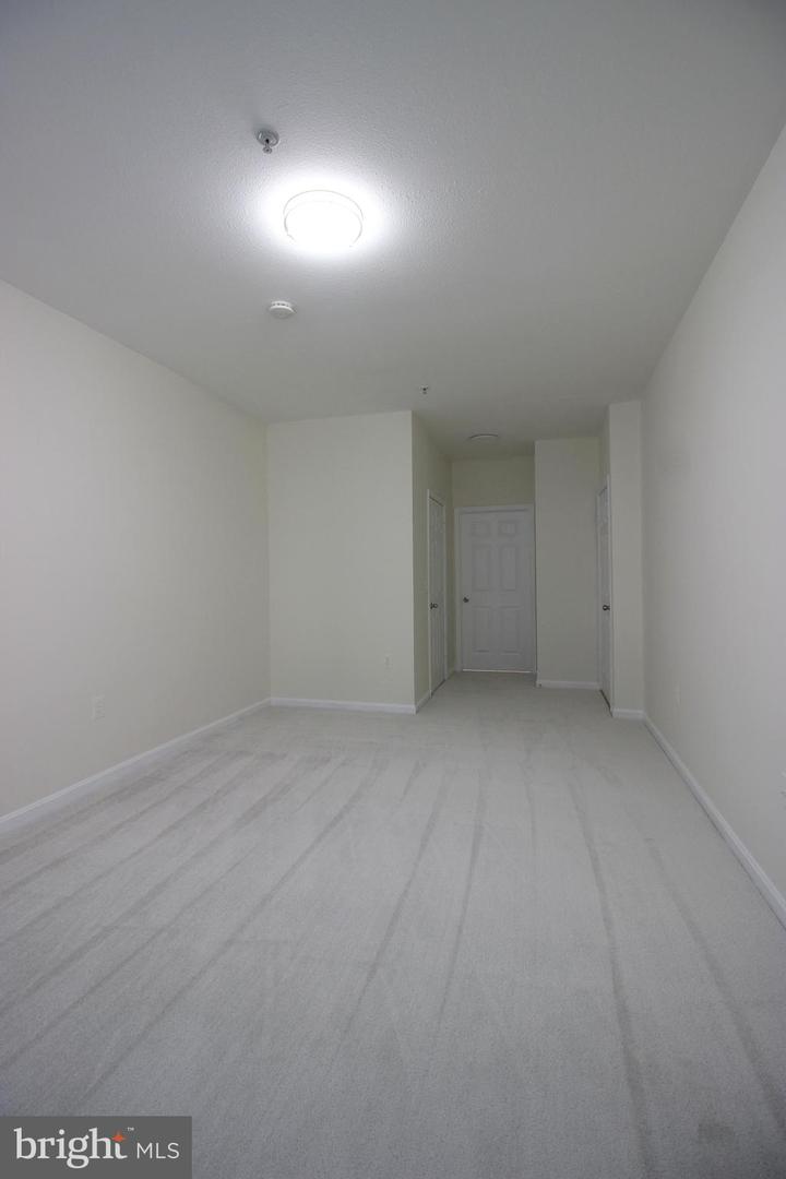 9486 VIRGINIA CENTER BLVD #203, VIENNA, Virginia 22181, 2 Bedrooms Bedrooms, ,2 BathroomsBathrooms,Residential,For sale,9486 VIRGINIA CENTER BLVD #203,VAFX2273384 MLS # VAFX2273384