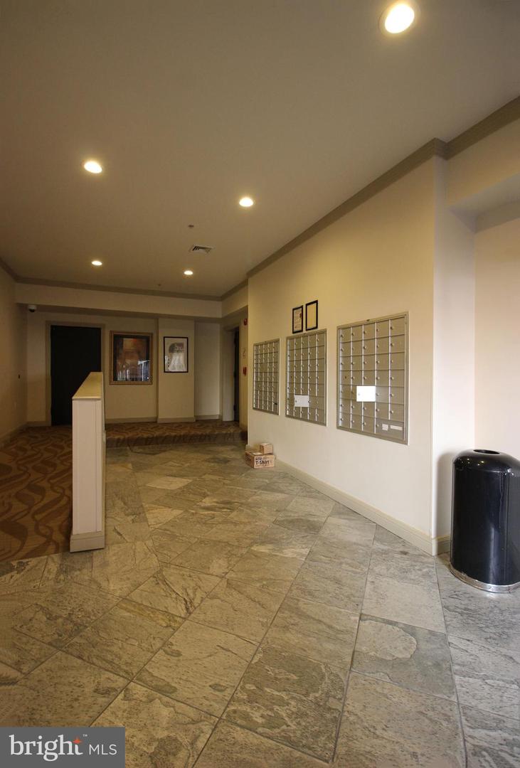 9486 VIRGINIA CENTER BLVD #203, VIENNA, Virginia 22181, 2 Bedrooms Bedrooms, ,2 BathroomsBathrooms,Residential,For sale,9486 VIRGINIA CENTER BLVD #203,VAFX2273384 MLS # VAFX2273384