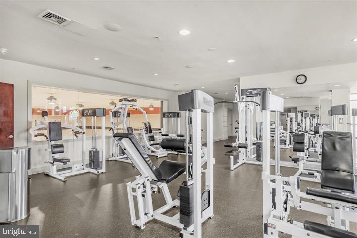 9486 VIRGINIA CENTER BLVD #203, VIENNA, Virginia 22181, 2 Bedrooms Bedrooms, ,2 BathroomsBathrooms,Residential,For sale,9486 VIRGINIA CENTER BLVD #203,VAFX2273384 MLS # VAFX2273384