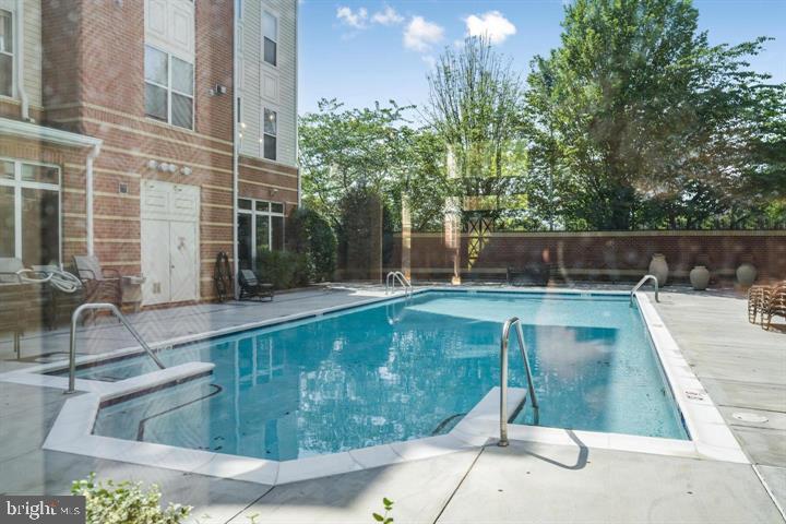 9486 VIRGINIA CENTER BLVD #203, VIENNA, Virginia 22181, 2 Bedrooms Bedrooms, ,2 BathroomsBathrooms,Residential,For sale,9486 VIRGINIA CENTER BLVD #203,VAFX2273384 MLS # VAFX2273384