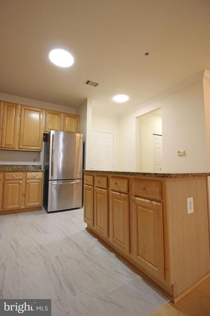9486 VIRGINIA CENTER BLVD #203, VIENNA, Virginia 22181, 2 Bedrooms Bedrooms, ,2 BathroomsBathrooms,Residential,For sale,9486 VIRGINIA CENTER BLVD #203,VAFX2273384 MLS # VAFX2273384