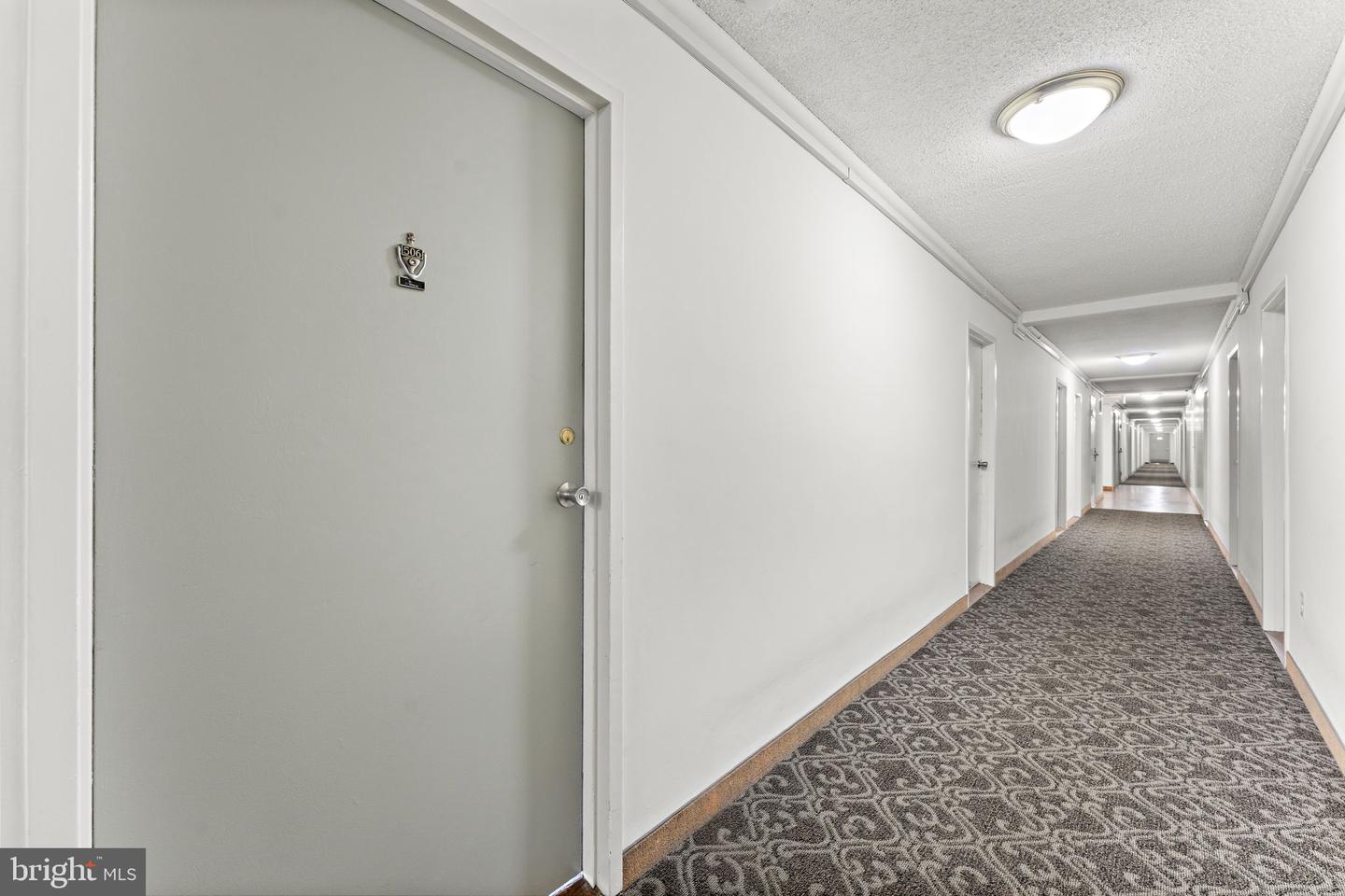 6641 WAKEFIELD DR #506, ALEXANDRIA, Virginia 22307, 1 Bedroom Bedrooms, ,1 BathroomBathrooms,Residential,For sale,6641 WAKEFIELD DR #506,VAFX2273598 MLS # VAFX2273598