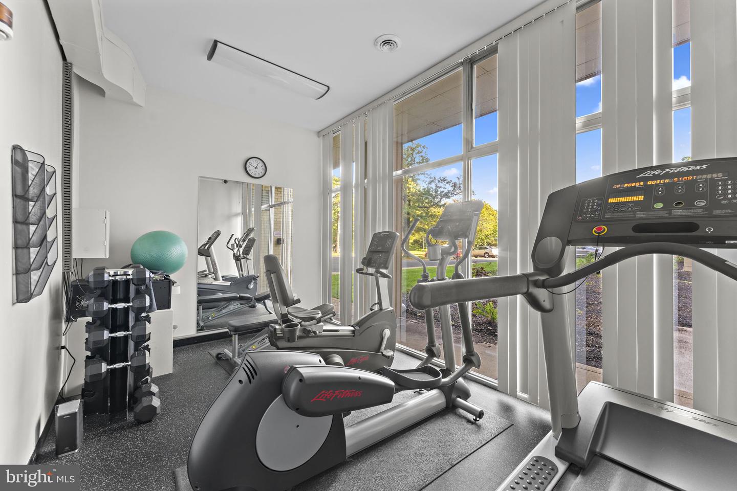 6641 WAKEFIELD DR #506, ALEXANDRIA, Virginia 22307, 1 Bedroom Bedrooms, ,1 BathroomBathrooms,Residential,For sale,6641 WAKEFIELD DR #506,VAFX2273598 MLS # VAFX2273598