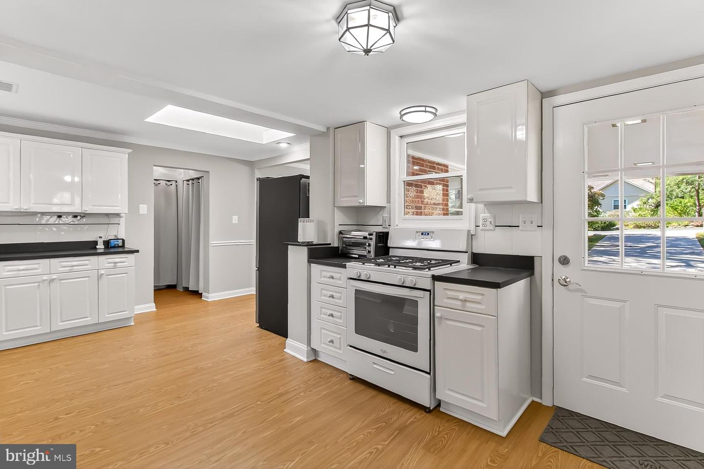 3445 UPSIDE CT, FALLS CHURCH, Virginia 22042, 3 Bedrooms Bedrooms, ,2 BathroomsBathrooms,Residential,For sale,3445 UPSIDE CT,VAFX2273782 MLS # VAFX2273782