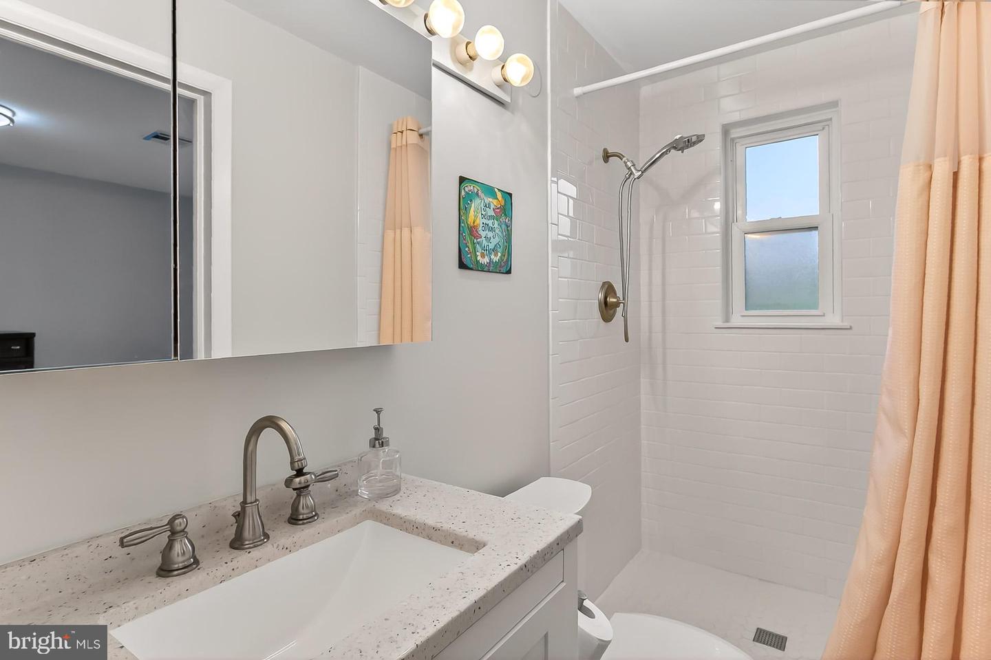 3445 UPSIDE CT, FALLS CHURCH, Virginia 22042, 3 Bedrooms Bedrooms, ,2 BathroomsBathrooms,Residential,For sale,3445 UPSIDE CT,VAFX2273782 MLS # VAFX2273782