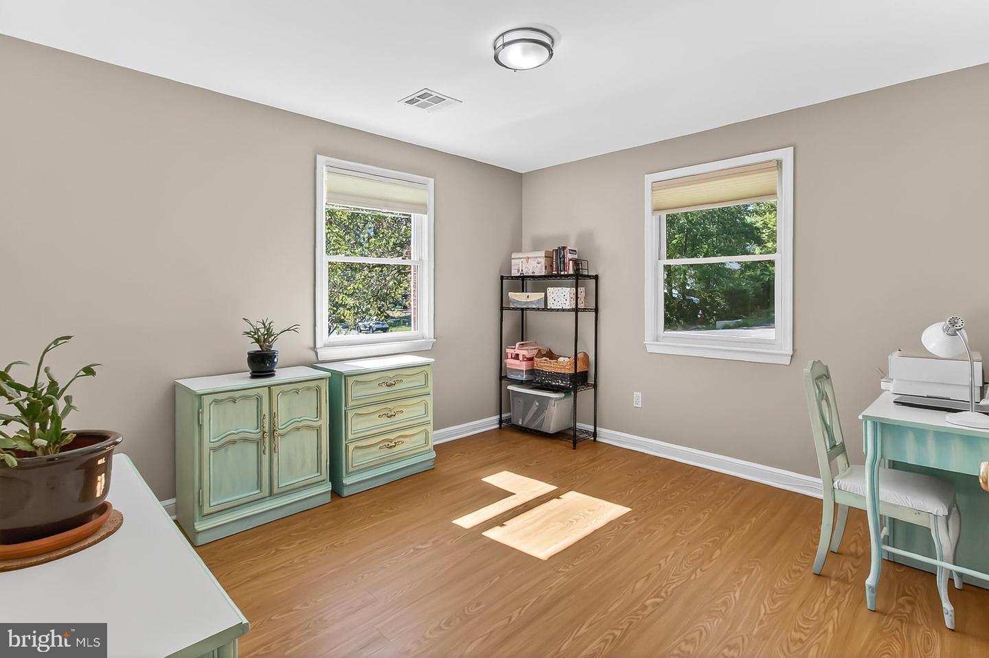 3445 UPSIDE CT, FALLS CHURCH, Virginia 22042, 3 Bedrooms Bedrooms, ,2 BathroomsBathrooms,Residential,For sale,3445 UPSIDE CT,VAFX2273782 MLS # VAFX2273782