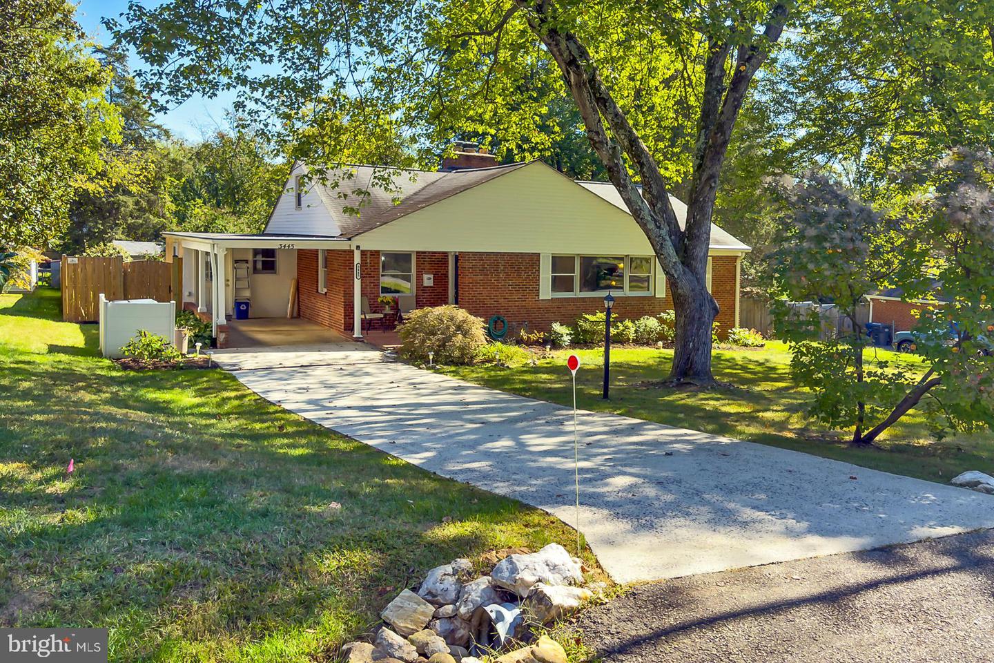 3445 UPSIDE CT, FALLS CHURCH, Virginia 22042, 3 Bedrooms Bedrooms, ,2 BathroomsBathrooms,Residential,For sale,3445 UPSIDE CT,VAFX2273782 MLS # VAFX2273782