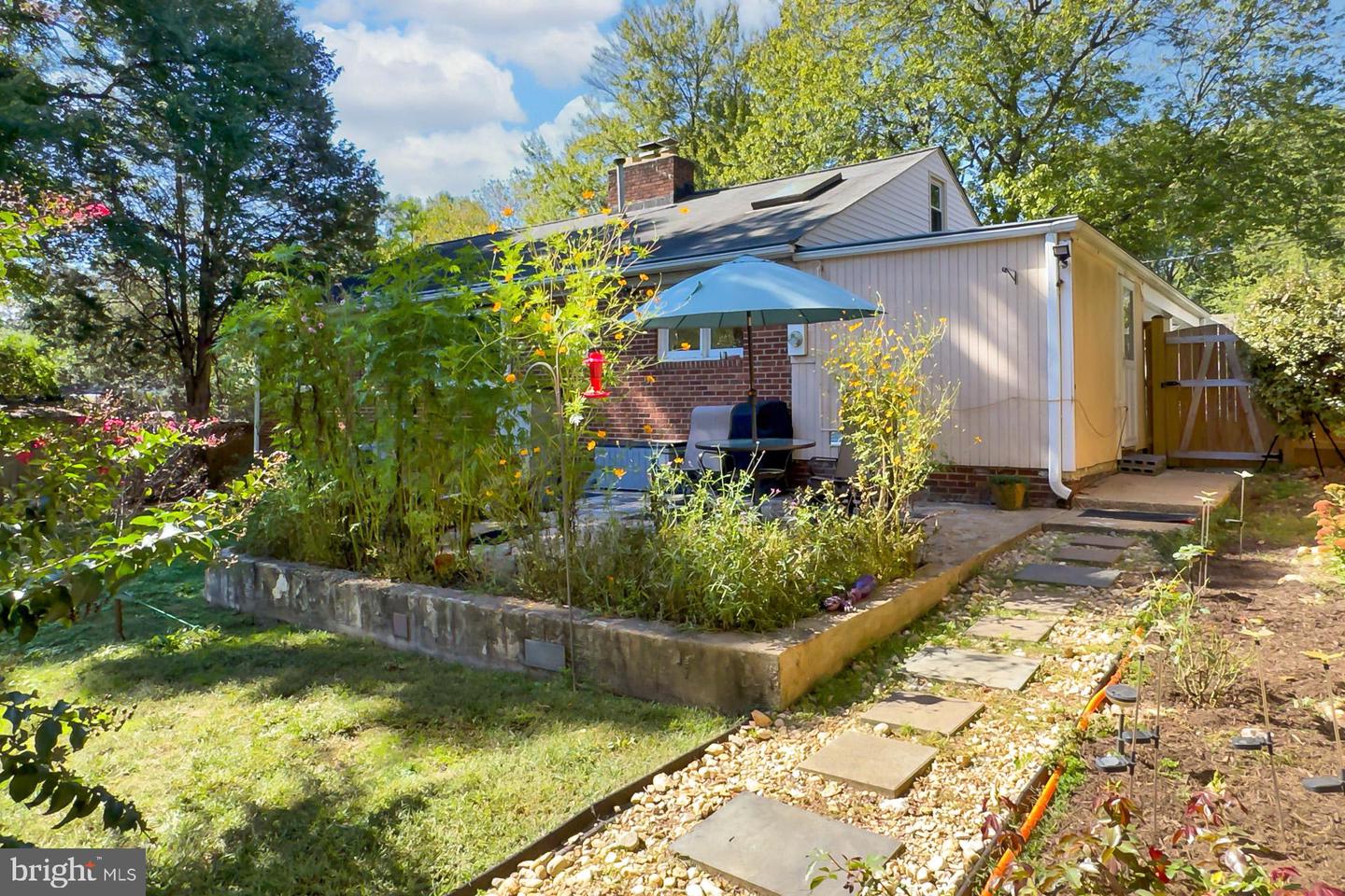 3445 UPSIDE CT, FALLS CHURCH, Virginia 22042, 3 Bedrooms Bedrooms, ,2 BathroomsBathrooms,Residential,For sale,3445 UPSIDE CT,VAFX2273782 MLS # VAFX2273782
