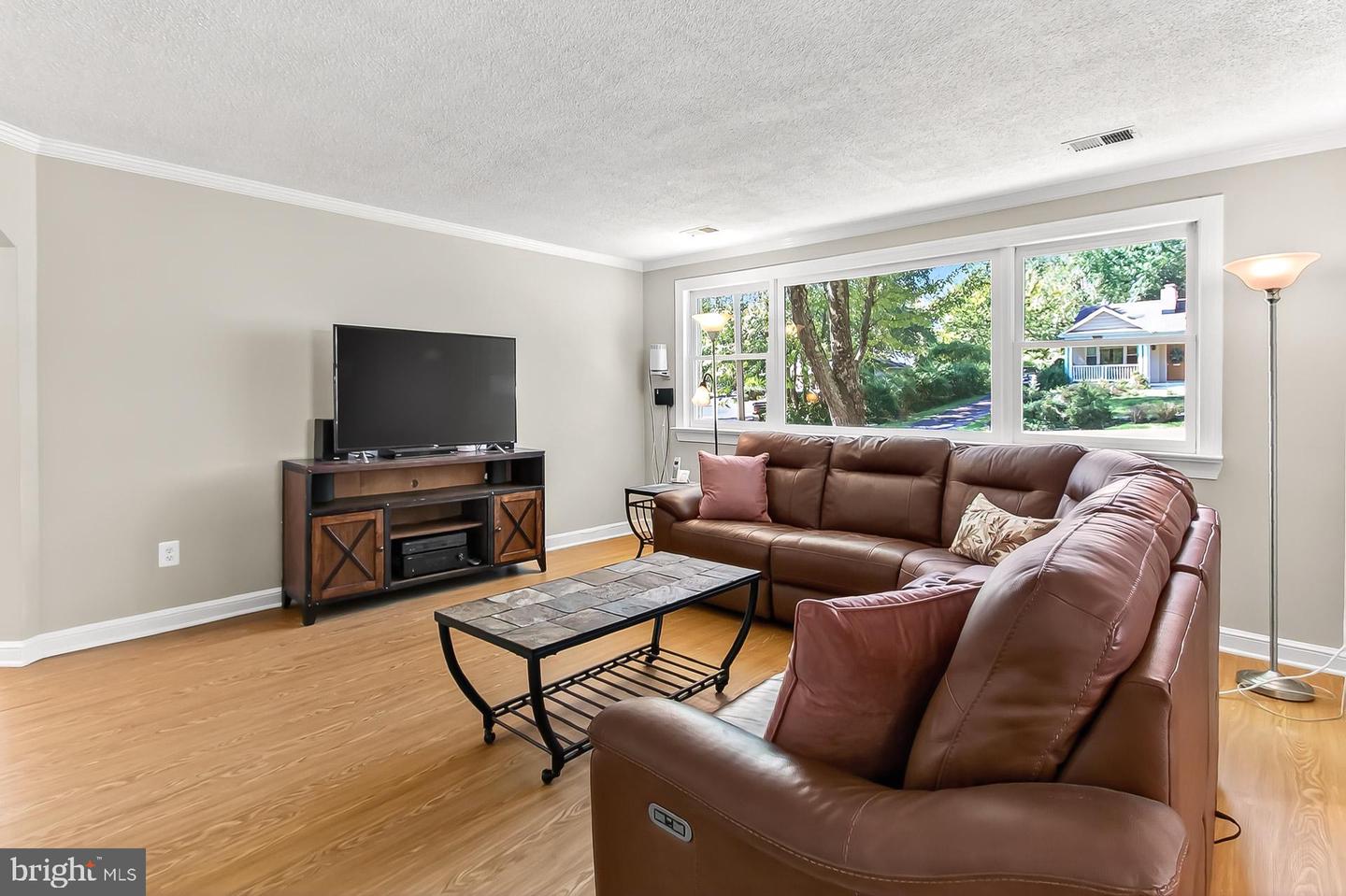 3445 UPSIDE CT, FALLS CHURCH, Virginia 22042, 3 Bedrooms Bedrooms, ,2 BathroomsBathrooms,Residential,For sale,3445 UPSIDE CT,VAFX2273782 MLS # VAFX2273782