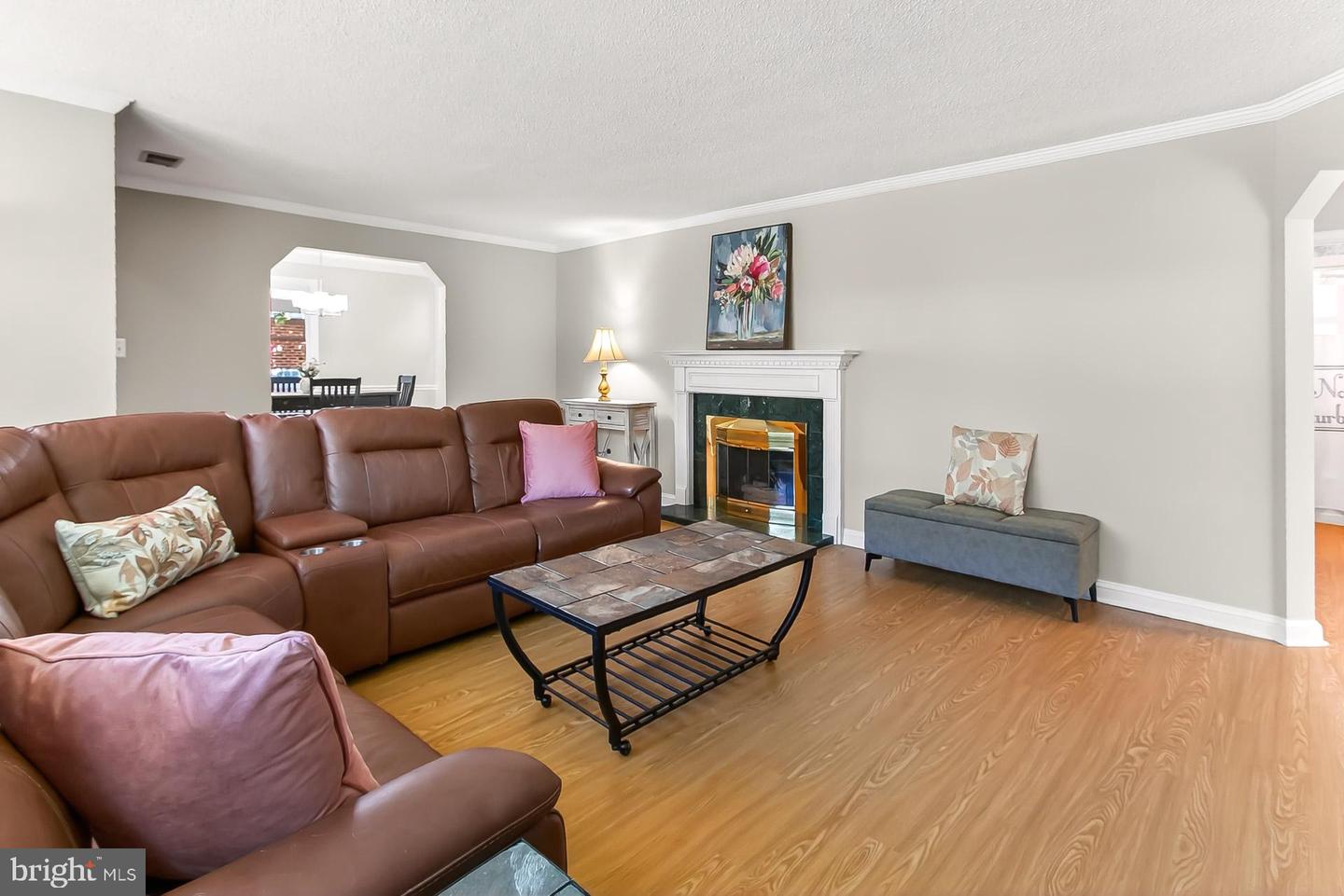 3445 UPSIDE CT, FALLS CHURCH, Virginia 22042, 3 Bedrooms Bedrooms, ,2 BathroomsBathrooms,Residential,For sale,3445 UPSIDE CT,VAFX2273782 MLS # VAFX2273782