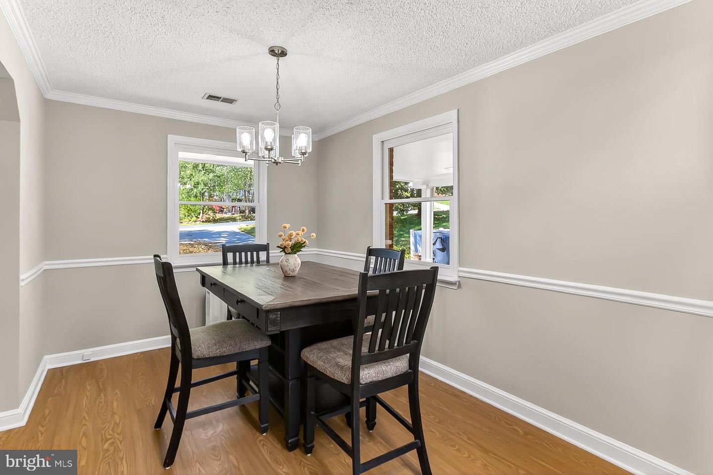 3445 UPSIDE CT, FALLS CHURCH, Virginia 22042, 3 Bedrooms Bedrooms, ,2 BathroomsBathrooms,Residential,For sale,3445 UPSIDE CT,VAFX2273782 MLS # VAFX2273782