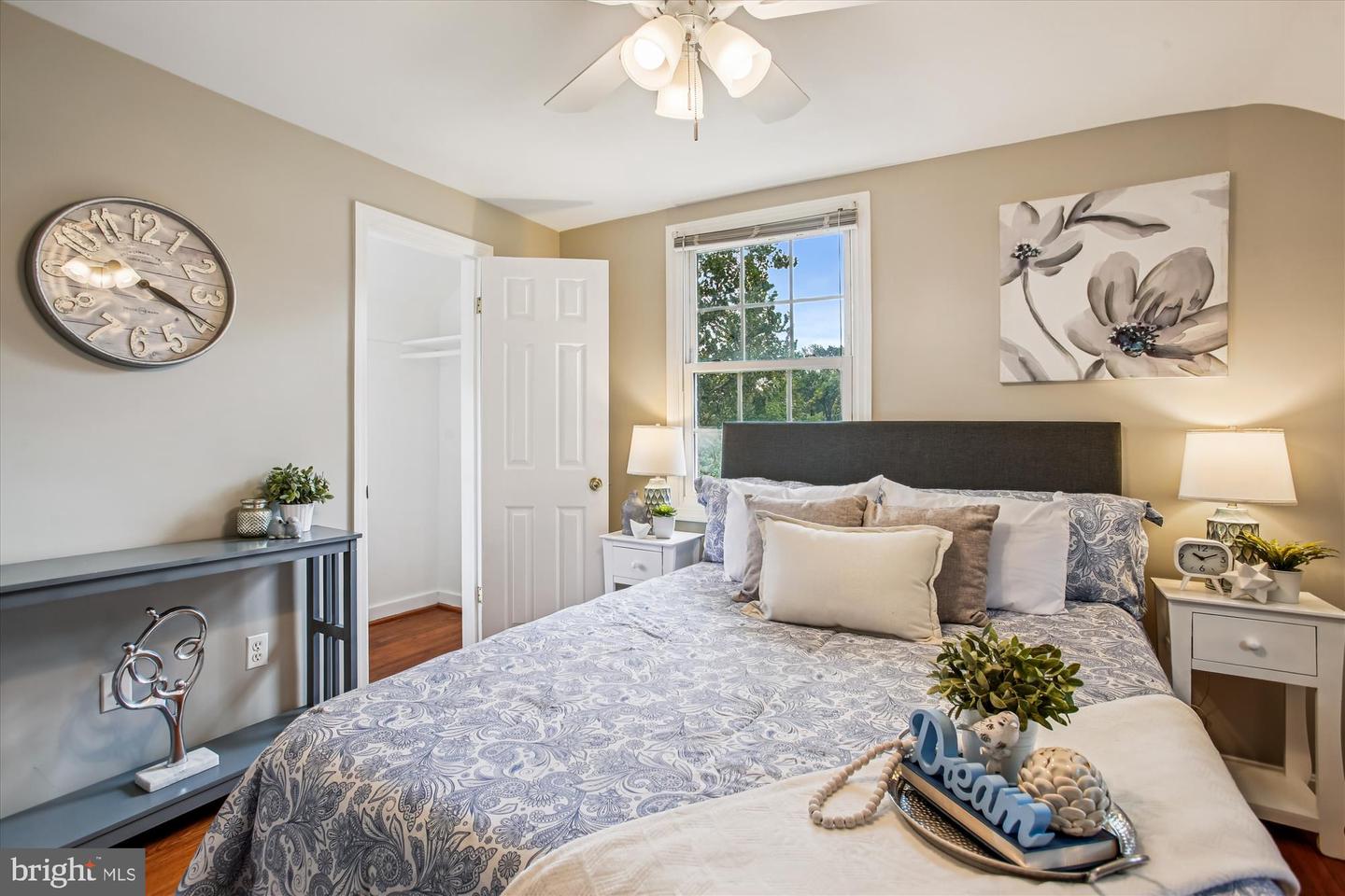 965 N KENTUCKY ST, ARLINGTON, Virginia 22205, 2 Bedrooms Bedrooms, 7 Rooms Rooms,2 BathroomsBathrooms,Residential,For sale,965 N KENTUCKY ST,VAAR2064792 MLS # VAAR2064792