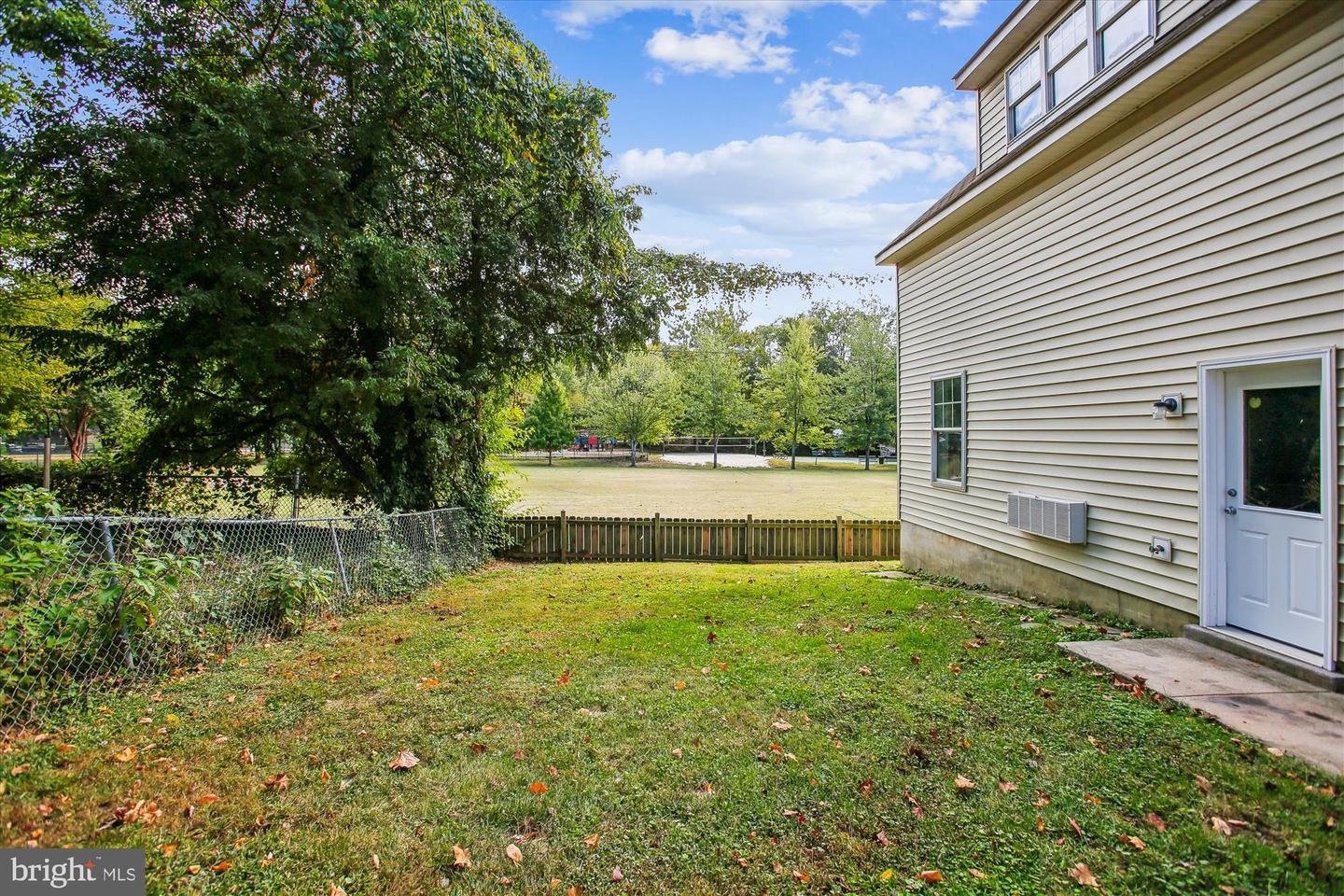 965 N KENTUCKY ST, ARLINGTON, Virginia 22205, 2 Bedrooms Bedrooms, 7 Rooms Rooms,2 BathroomsBathrooms,Residential,For sale,965 N KENTUCKY ST,VAAR2064792 MLS # VAAR2064792