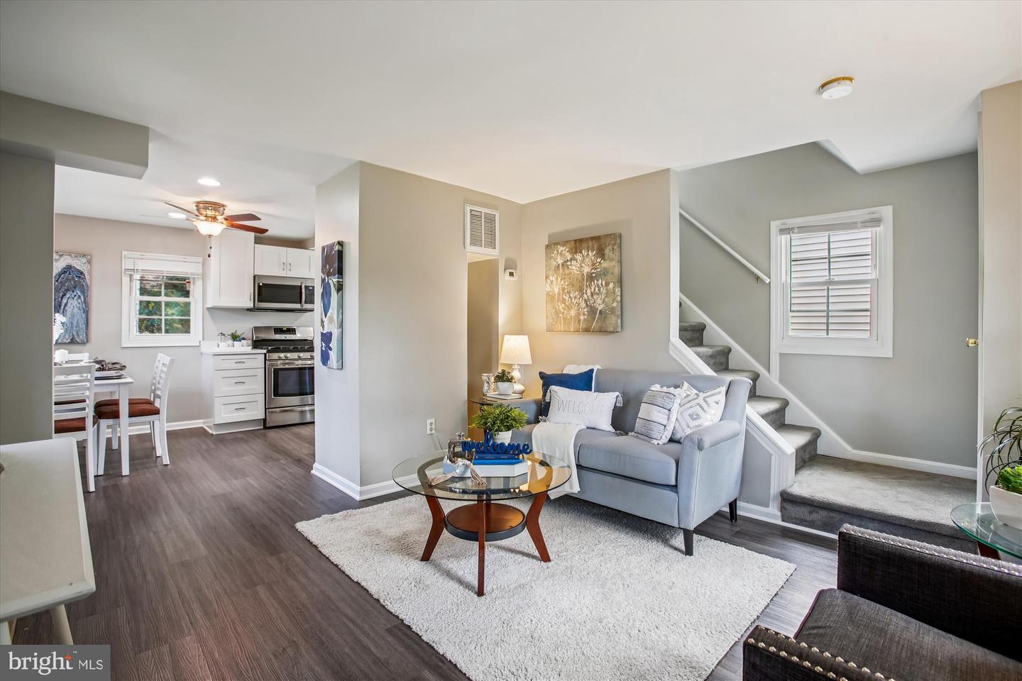 965 N KENTUCKY ST, ARLINGTON, Virginia 22205, 2 Bedrooms Bedrooms, 7 Rooms Rooms,2 BathroomsBathrooms,Residential,For sale,965 N KENTUCKY ST,VAAR2064792 MLS # VAAR2064792