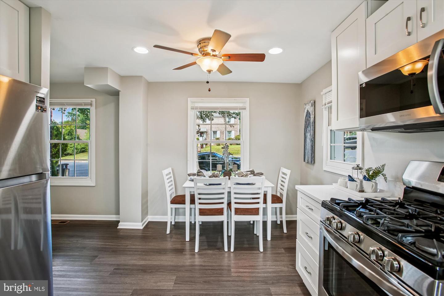 965 N KENTUCKY ST, ARLINGTON, Virginia 22205, 2 Bedrooms Bedrooms, 7 Rooms Rooms,2 BathroomsBathrooms,Residential,For sale,965 N KENTUCKY ST,VAAR2064792 MLS # VAAR2064792
