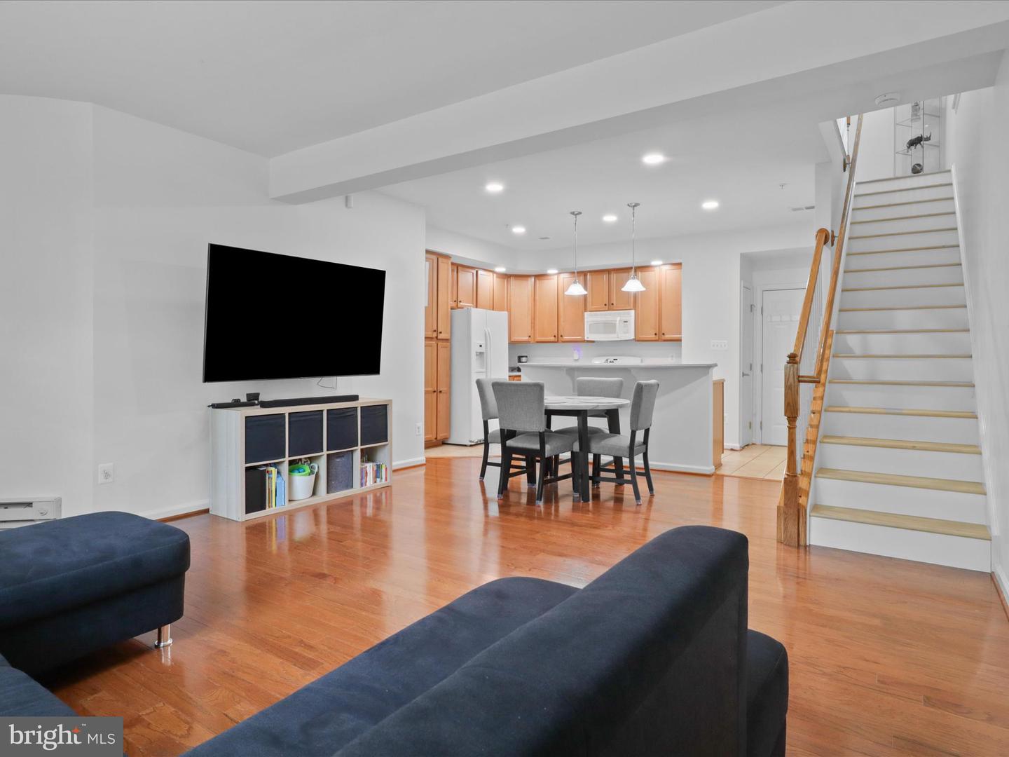 2531 EASTBOURNE DR, WOODBRIDGE, Virginia 22191, 3 Bedrooms Bedrooms, ,2 BathroomsBathrooms,Residential,For sale,2531 EASTBOURNE DR,VAPW2105790 MLS # VAPW2105790