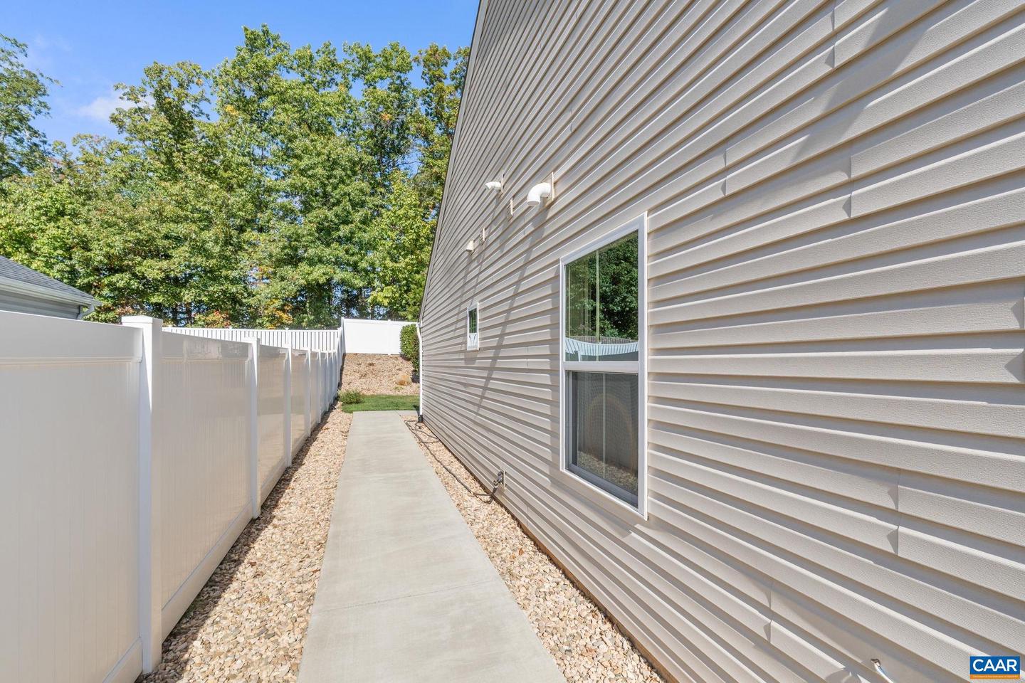 27 PINE KNOT DR, PALMYRA, Virginia 22963, 3 Bedrooms Bedrooms, ,2 BathroomsBathrooms,Residential,For sale,27 PINE KNOT DR,669885 MLS # 669885
