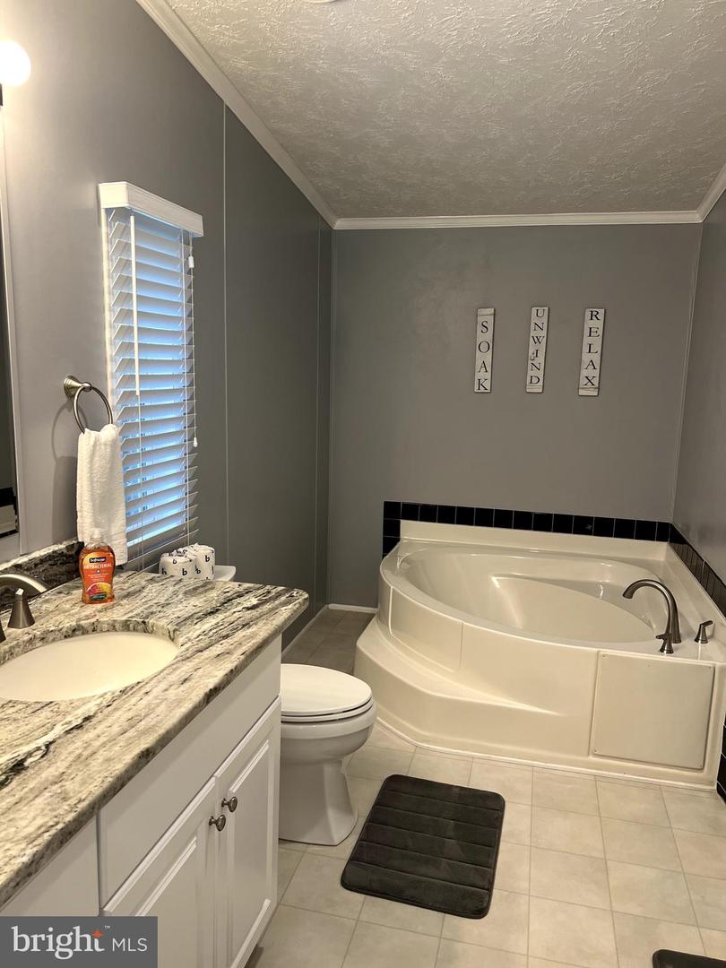 3322 RIVER BEND CT, BUMPASS, Virginia 23024, 3 Bedrooms Bedrooms, ,2 BathroomsBathrooms,Residential,For sale,3322 RIVER BEND CT,VASP2036840 MLS # VASP2036840