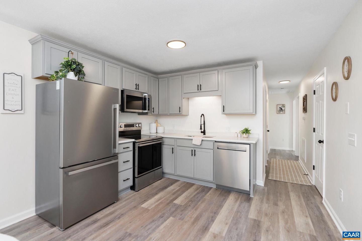 212 WESTGATE RD, VERONA, Virginia 24482, 3 Bedrooms Bedrooms, ,1 BathroomBathrooms,Residential,For sale,212 WESTGATE RD,669890 MLS # 669890