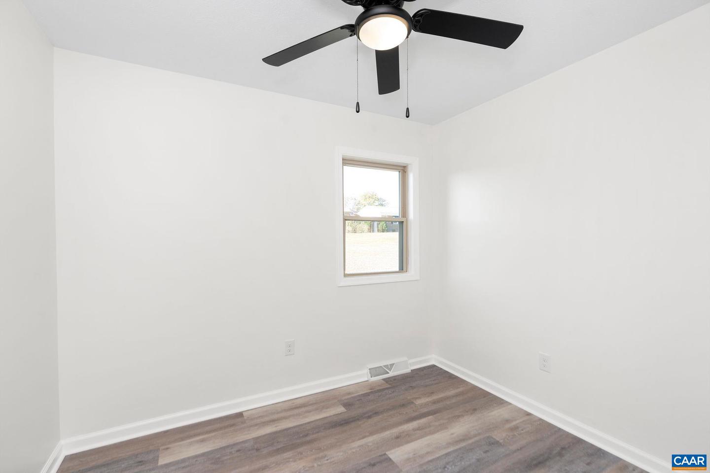 212 WESTGATE RD, VERONA, Virginia 24482, 3 Bedrooms Bedrooms, ,1 BathroomBathrooms,Residential,For sale,212 WESTGATE RD,669890 MLS # 669890