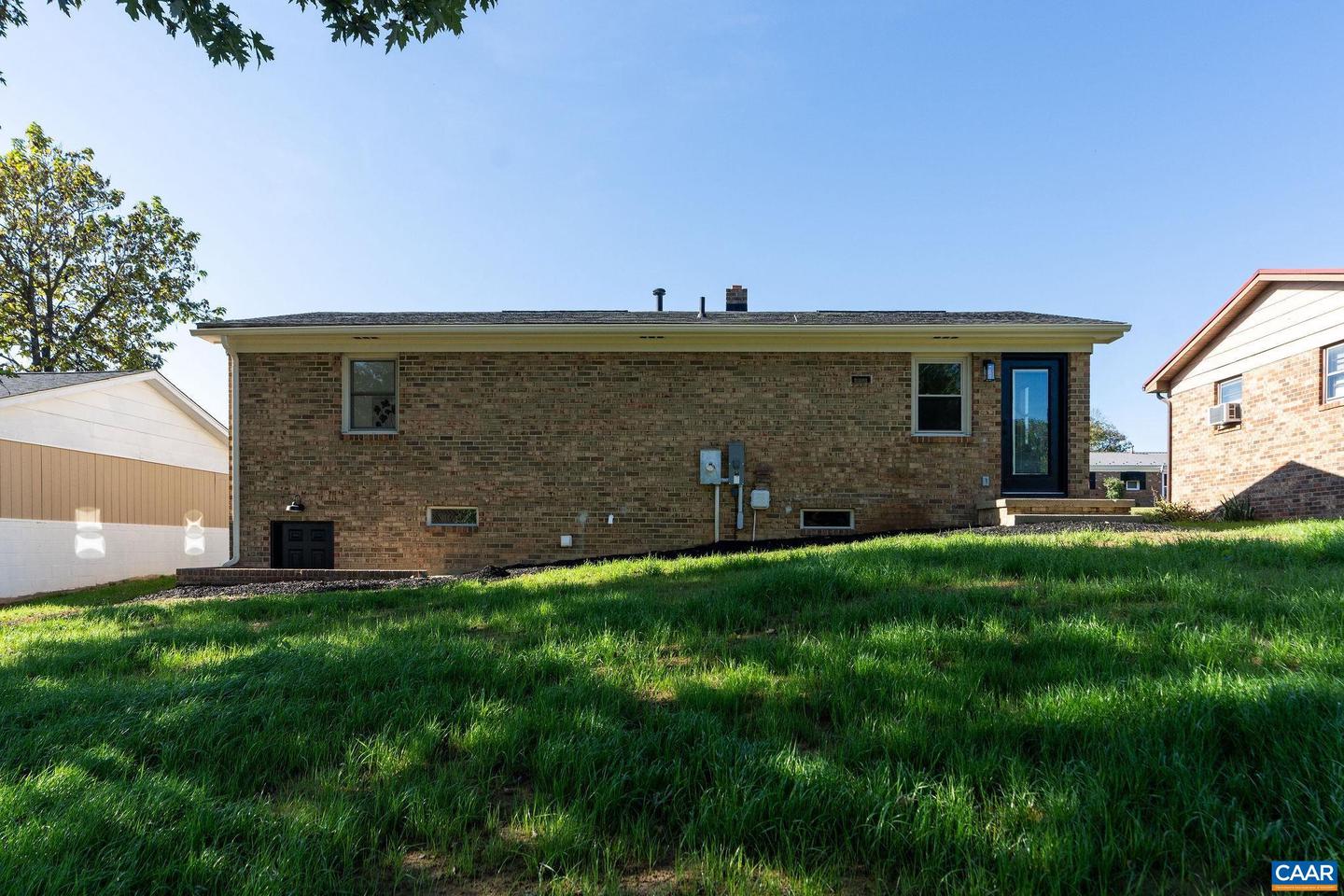 212 WESTGATE RD, VERONA, Virginia 24482, 3 Bedrooms Bedrooms, ,1 BathroomBathrooms,Residential,For sale,212 WESTGATE RD,669890 MLS # 669890