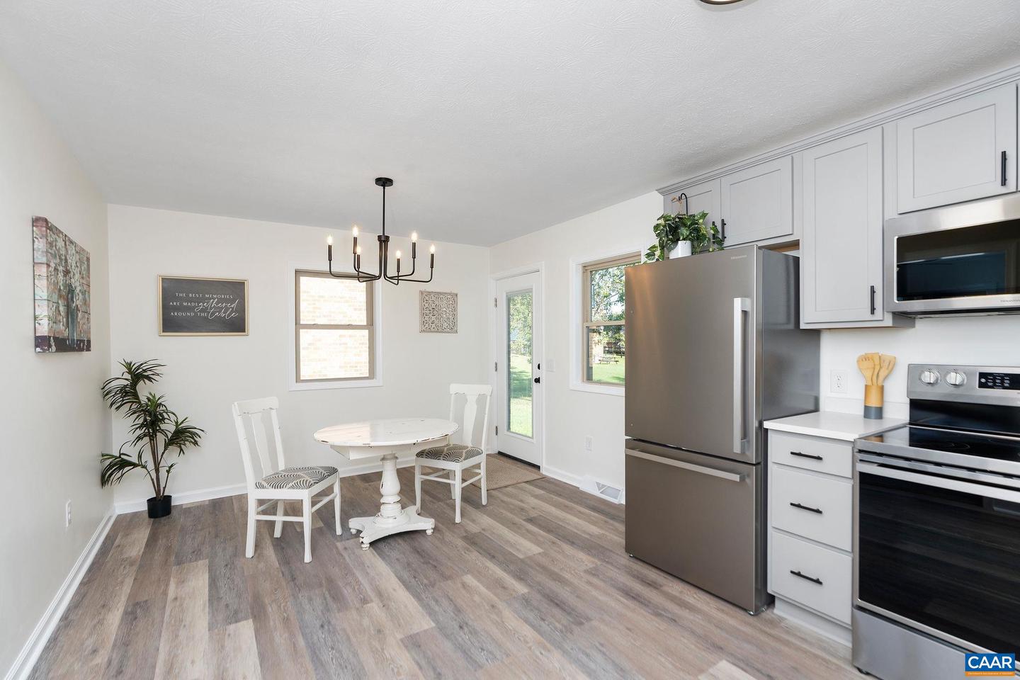 212 WESTGATE RD, VERONA, Virginia 24482, 3 Bedrooms Bedrooms, ,1 BathroomBathrooms,Residential,For sale,212 WESTGATE RD,669890 MLS # 669890