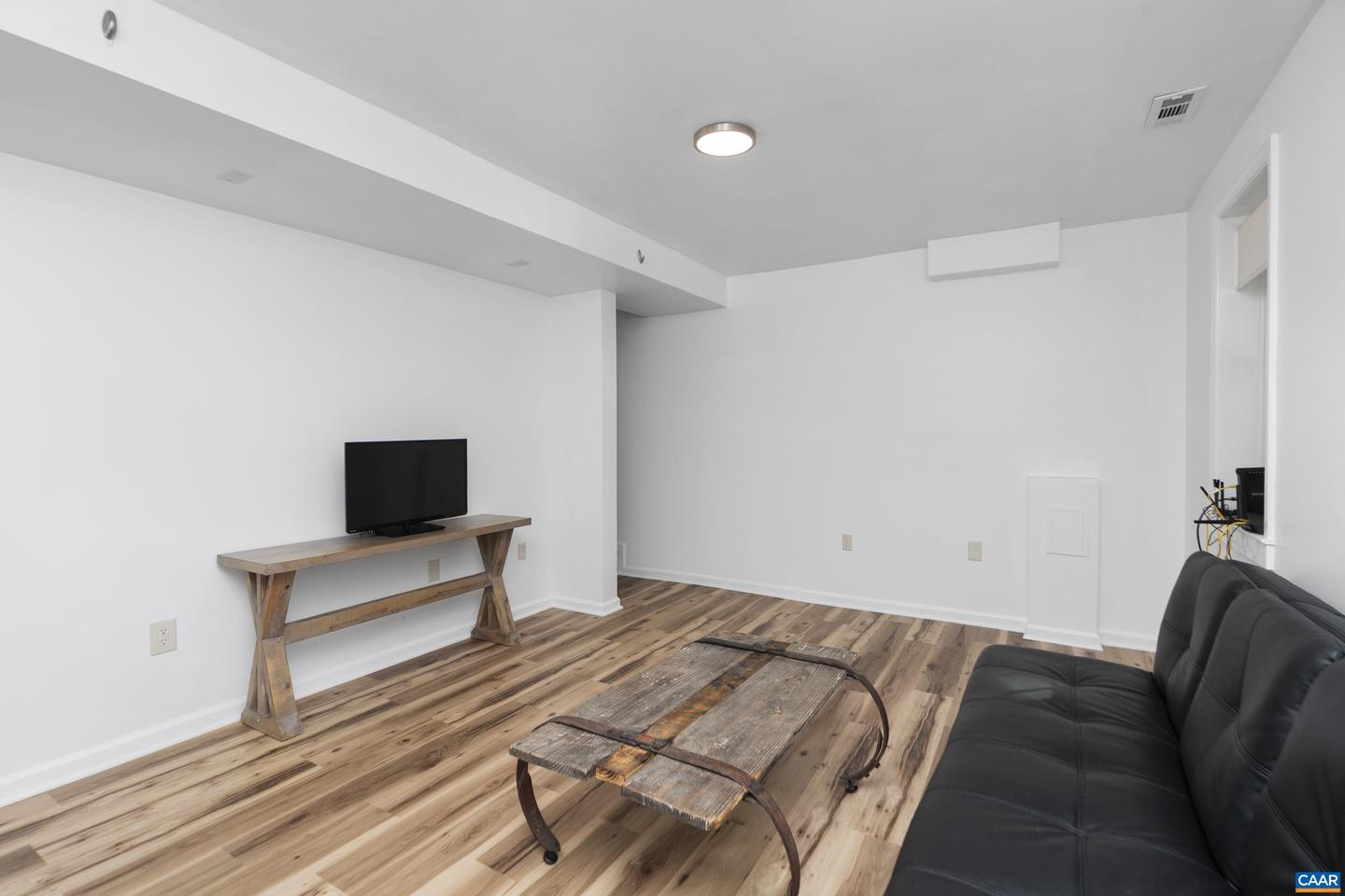 43 DANIELS RD, BARBOURSVILLE, Virginia 22923, 3 Bedrooms Bedrooms, ,3 BathroomsBathrooms,Residential,For sale,43 DANIELS RD,669846 MLS # 669846