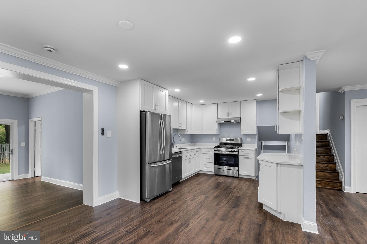 7414 CHATHAM ST, SPRINGFIELD, Virginia 22151, 4 Bedrooms Bedrooms, ,2 BathroomsBathrooms,Residential,For sale,7414 CHATHAM ST,VAFX2273600 MLS # VAFX2273600