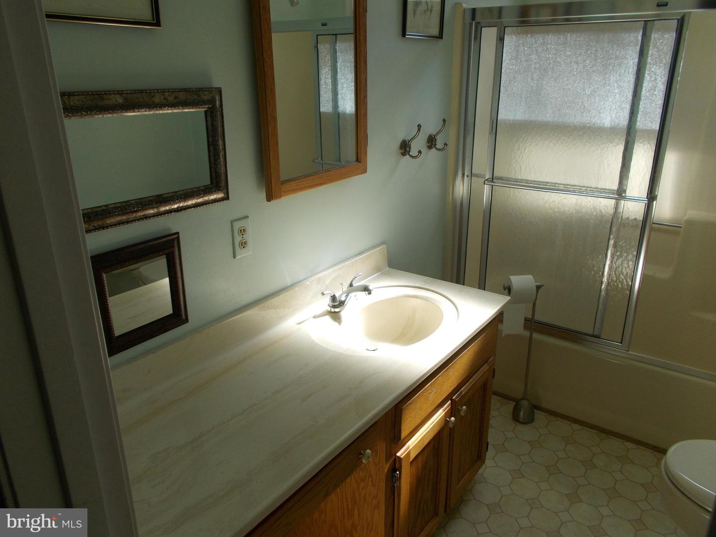 414 JEFFERSON ST, WOODSTOCK, Virginia 22664, 3 Bedrooms Bedrooms, ,2 BathroomsBathrooms,Residential,For sale,414 JEFFERSON ST,VASH2012744 MLS # VASH2012744
