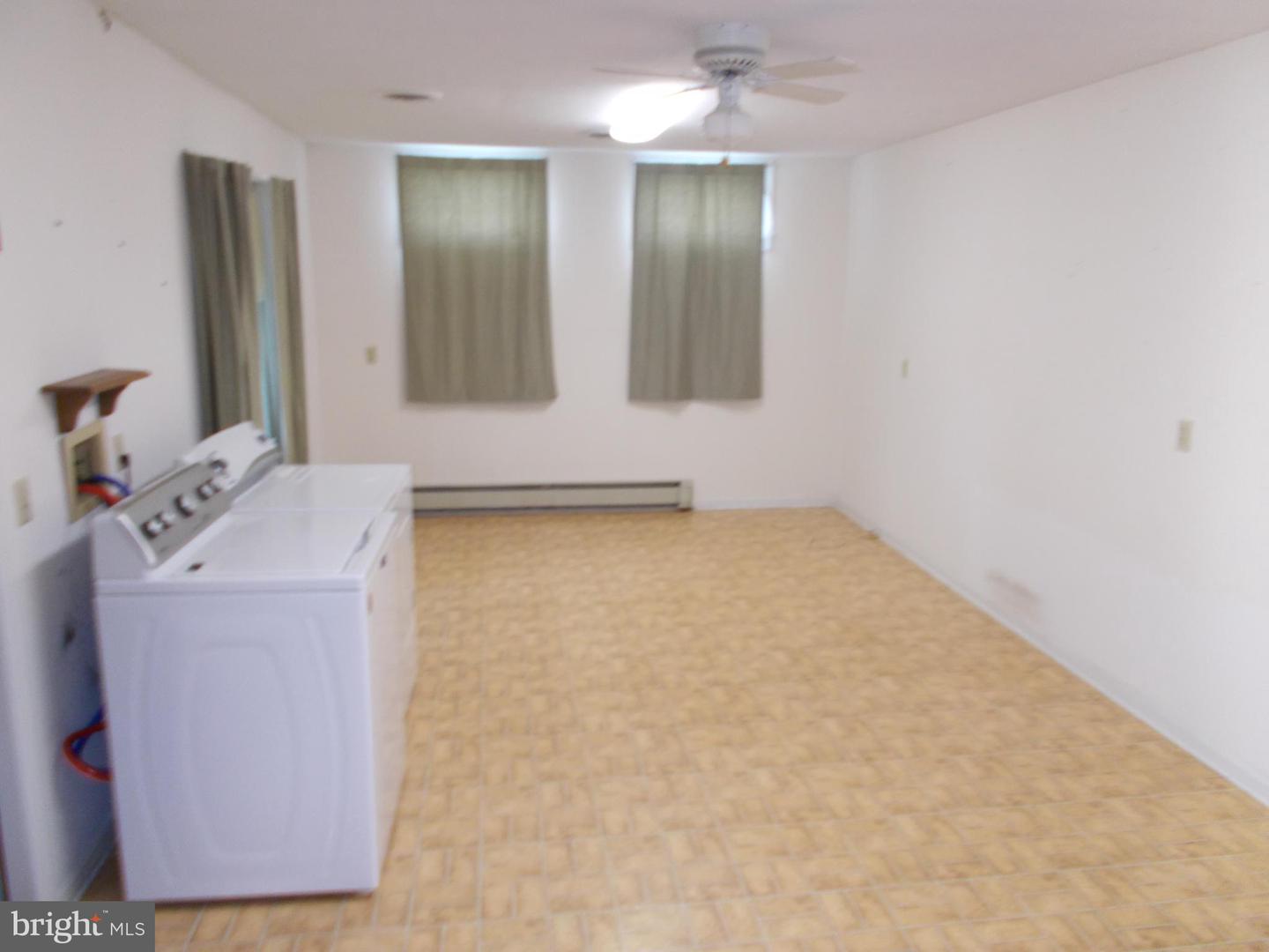 414 JEFFERSON ST, WOODSTOCK, Virginia 22664, 3 Bedrooms Bedrooms, ,2 BathroomsBathrooms,Residential,For sale,414 JEFFERSON ST,VASH2012744 MLS # VASH2012744