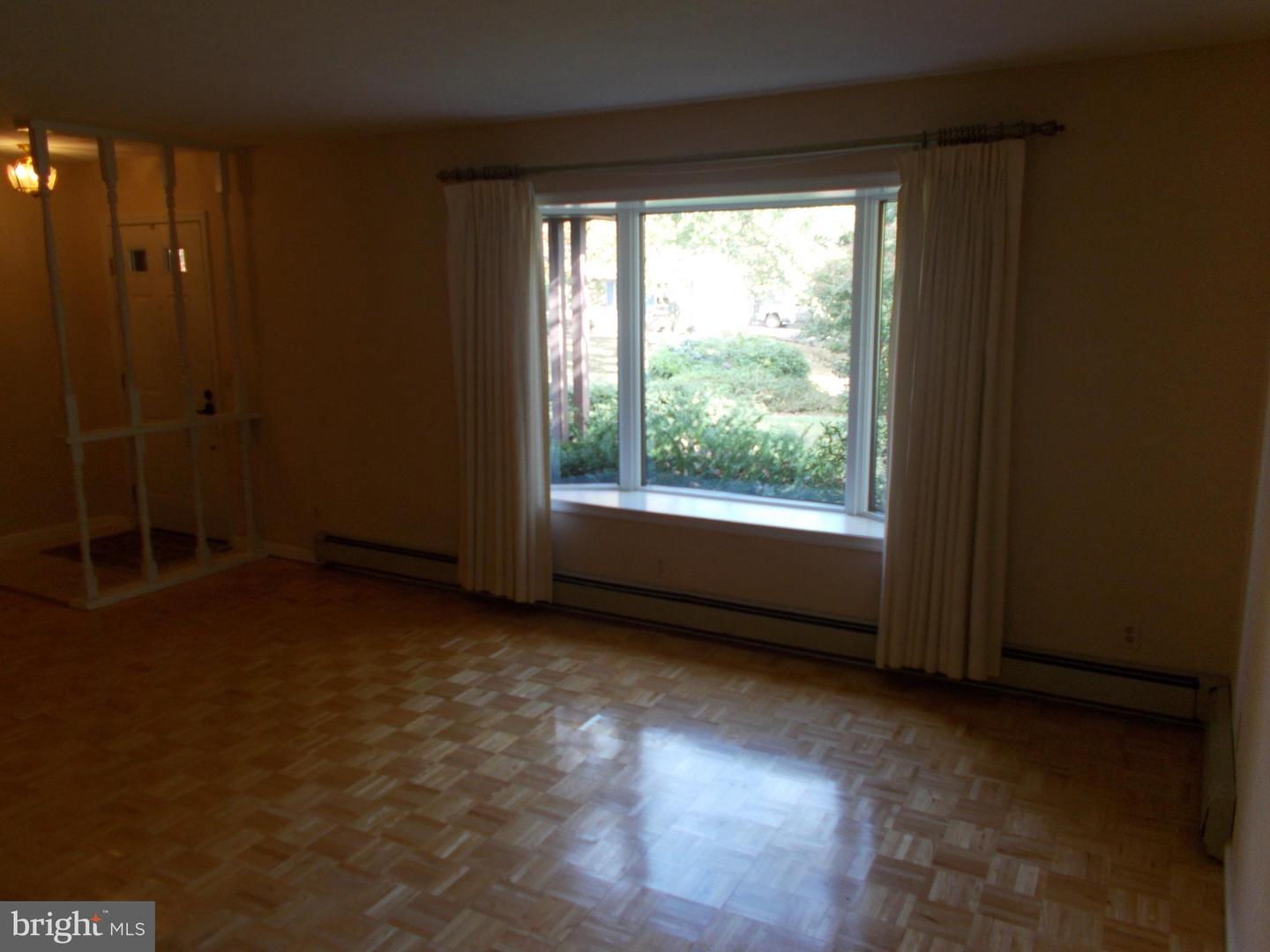414 JEFFERSON ST, WOODSTOCK, Virginia 22664, 3 Bedrooms Bedrooms, ,2 BathroomsBathrooms,Residential,For sale,414 JEFFERSON ST,VASH2012744 MLS # VASH2012744