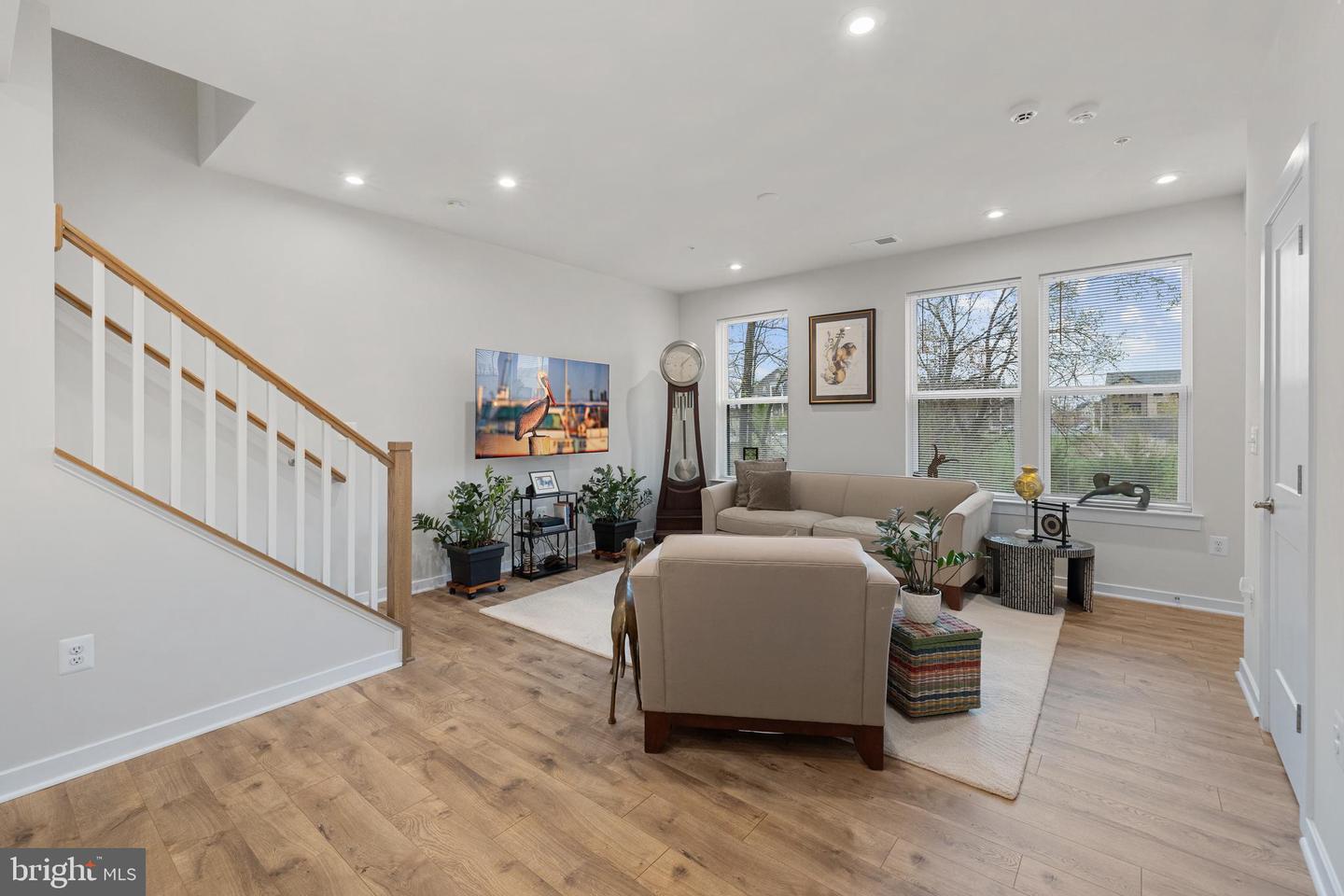 44580 WOLFHOUND SQ, ASHBURN, Virginia 20147, 3 Bedrooms Bedrooms, 9 Rooms Rooms,2 BathroomsBathrooms,Residential,For sale,44580 WOLFHOUND SQ,VALO2108580 MLS # VALO2108580