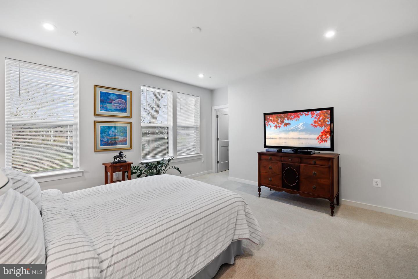 44580 WOLFHOUND SQ, ASHBURN, Virginia 20147, 3 Bedrooms Bedrooms, 9 Rooms Rooms,2 BathroomsBathrooms,Residential,For sale,44580 WOLFHOUND SQ,VALO2108580 MLS # VALO2108580