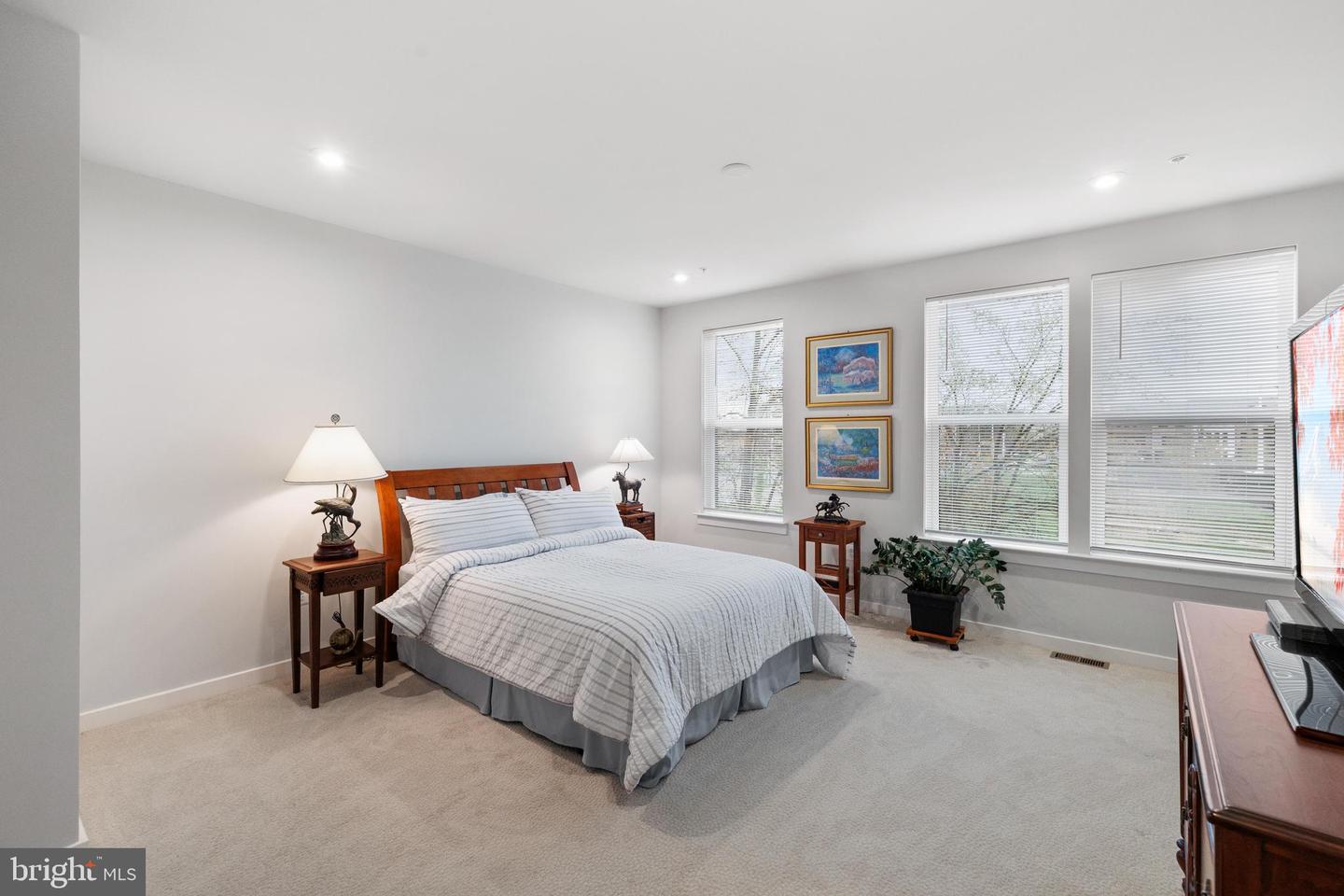 44580 WOLFHOUND SQ, ASHBURN, Virginia 20147, 3 Bedrooms Bedrooms, 9 Rooms Rooms,2 BathroomsBathrooms,Residential,For sale,44580 WOLFHOUND SQ,VALO2108580 MLS # VALO2108580