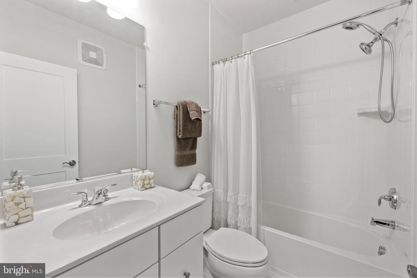 44580 WOLFHOUND SQ, ASHBURN, Virginia 20147, 3 Bedrooms Bedrooms, 9 Rooms Rooms,2 BathroomsBathrooms,Residential,For sale,44580 WOLFHOUND SQ,VALO2108580 MLS # VALO2108580