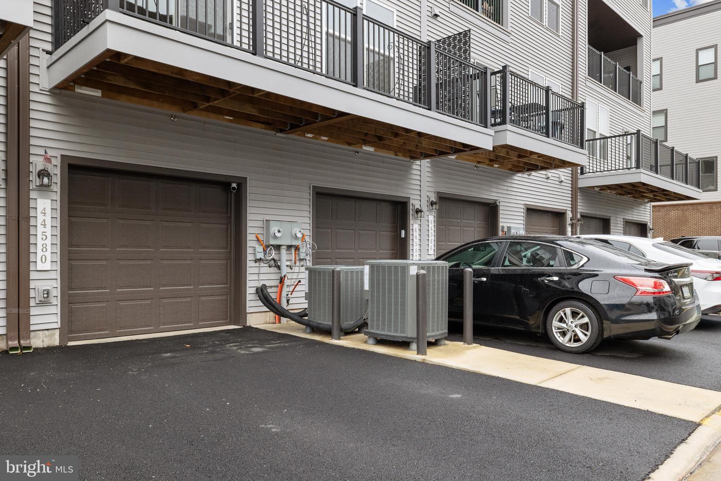 44580 WOLFHOUND SQ, ASHBURN, Virginia 20147, 3 Bedrooms Bedrooms, 9 Rooms Rooms,2 BathroomsBathrooms,Residential,For sale,44580 WOLFHOUND SQ,VALO2108580 MLS # VALO2108580