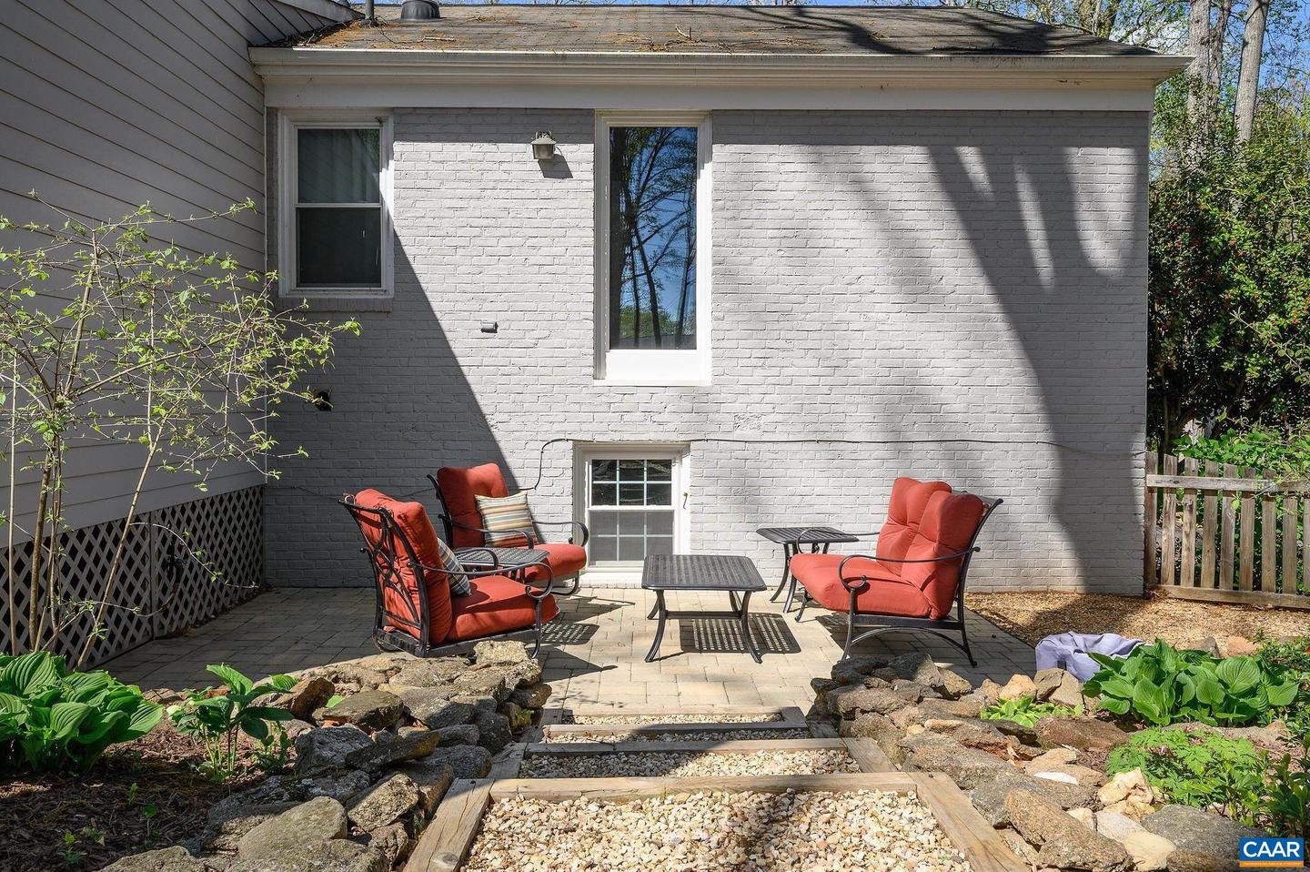 1619 INGLEWOOD DR, CHARLOTTESVILLE, Virginia 22901, 4 Bedrooms Bedrooms, ,3 BathroomsBathrooms,Residential,For sale,1619 INGLEWOOD DR,669863 MLS # 669863