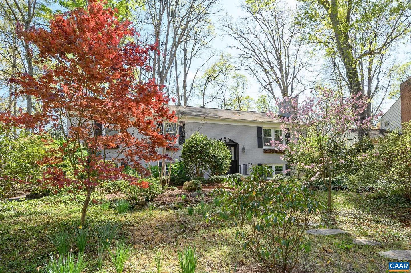 1619 INGLEWOOD DR, CHARLOTTESVILLE, Virginia 22901, 4 Bedrooms Bedrooms, ,3 BathroomsBathrooms,Residential,For sale,1619 INGLEWOOD DR,669863 MLS # 669863
