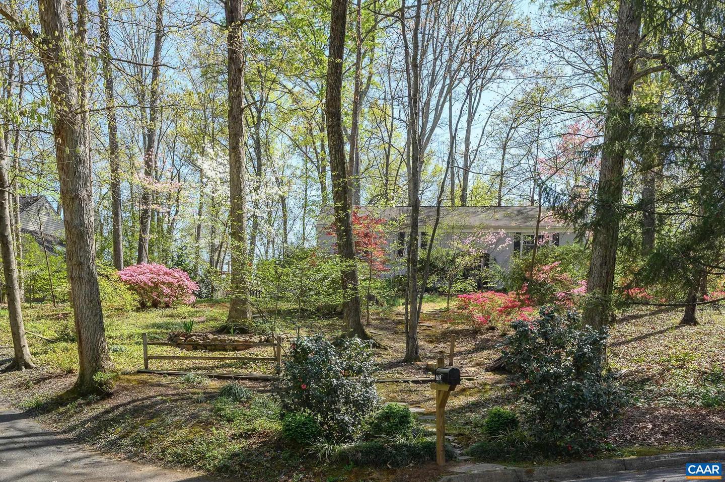 1619 INGLEWOOD DR, CHARLOTTESVILLE, Virginia 22901, 4 Bedrooms Bedrooms, ,3 BathroomsBathrooms,Residential,For sale,1619 INGLEWOOD DR,669863 MLS # 669863