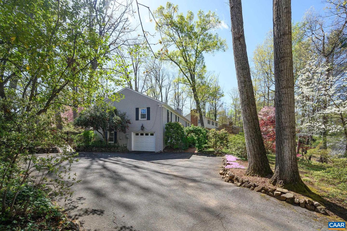 1619 INGLEWOOD DR, CHARLOTTESVILLE, Virginia 22901, 4 Bedrooms Bedrooms, ,3 BathroomsBathrooms,Residential,For sale,1619 INGLEWOOD DR,669863 MLS # 669863
