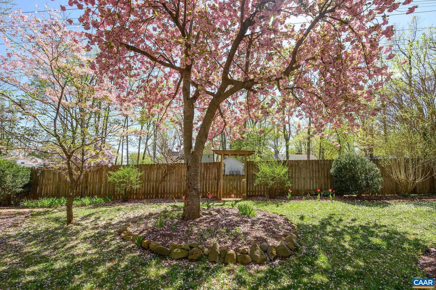 1619 INGLEWOOD DR, CHARLOTTESVILLE, Virginia 22901, 4 Bedrooms Bedrooms, ,3 BathroomsBathrooms,Residential,For sale,1619 INGLEWOOD DR,669863 MLS # 669863