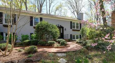 1619 INGLEWOOD DR, CHARLOTTESVILLE, Virginia 22901, 4 Bedrooms Bedrooms, ,3 BathroomsBathrooms,Residential,For sale,1619 INGLEWOOD DR,669863 MLS # 669863