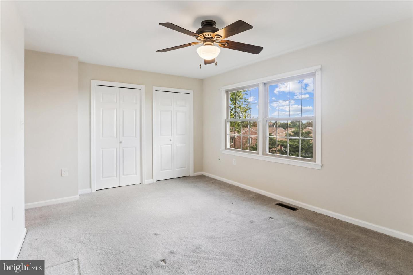 945 S SCOTT ST, ARLINGTON, Virginia 22204, 2 Bedrooms Bedrooms, ,2 BathroomsBathrooms,Residential,For sale,945 S SCOTT ST,VAAR2064794 MLS # VAAR2064794