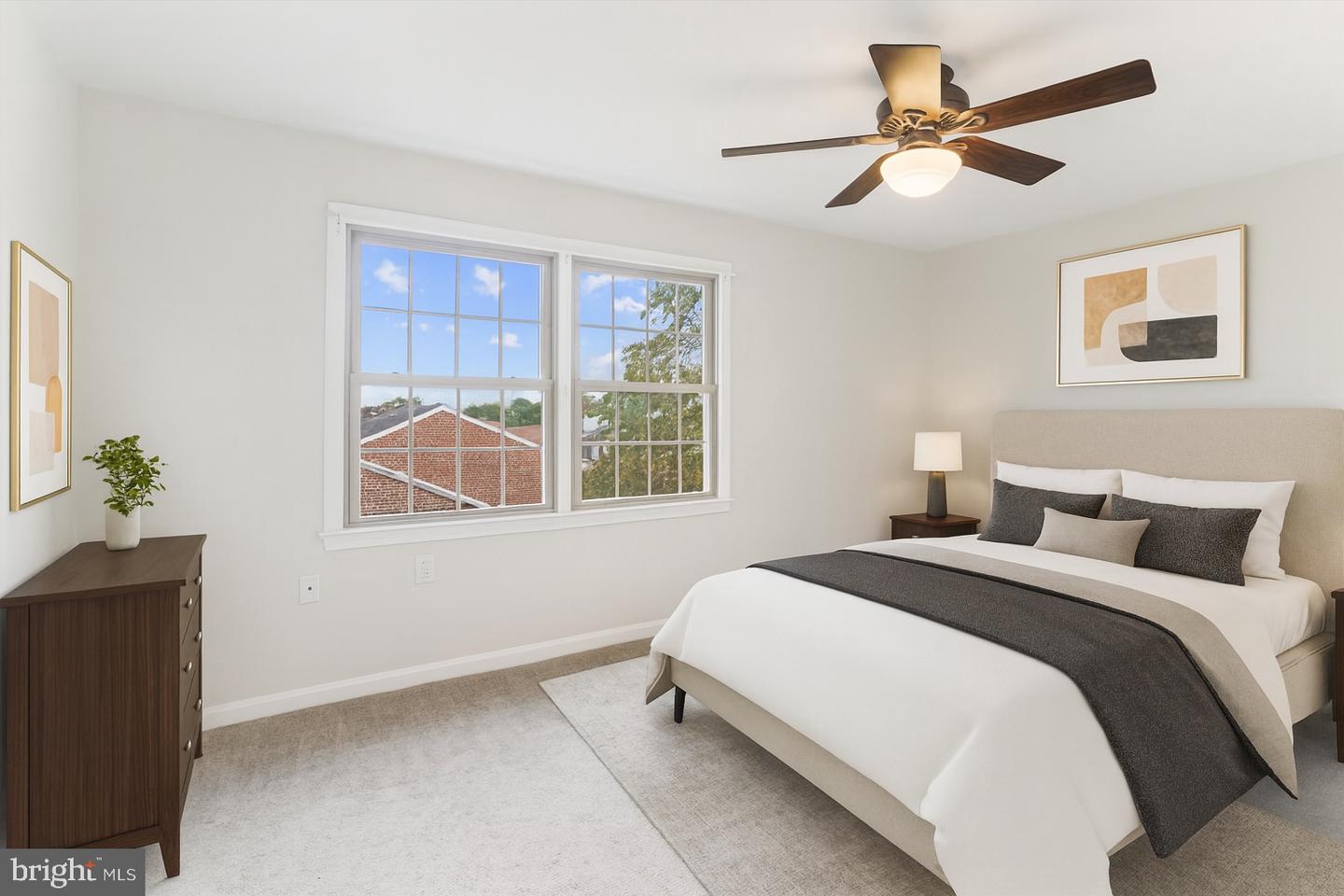 945 S SCOTT ST, ARLINGTON, Virginia 22204, 2 Bedrooms Bedrooms, ,2 BathroomsBathrooms,Residential,For sale,945 S SCOTT ST,VAAR2064794 MLS # VAAR2064794